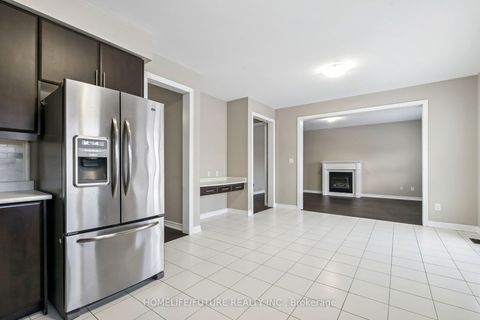 Photo 14 at 1399 Lormel Gate Avenue, Lefroy, Innisfil