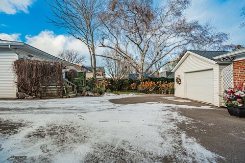 Photo 29 at 125 Fourth Street, New Toronto, Toronto