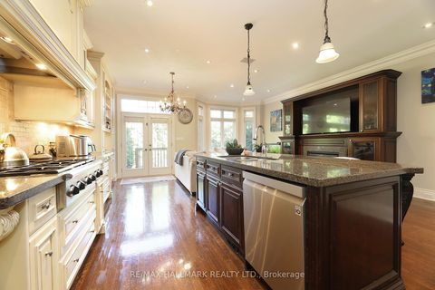 Photo 12 at 370 Douglas Avenue, Nortown, Toronto