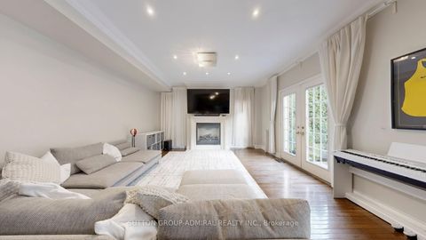 Photo 3 at 63 Seabreeze Avenue, Patterson, Vaughan