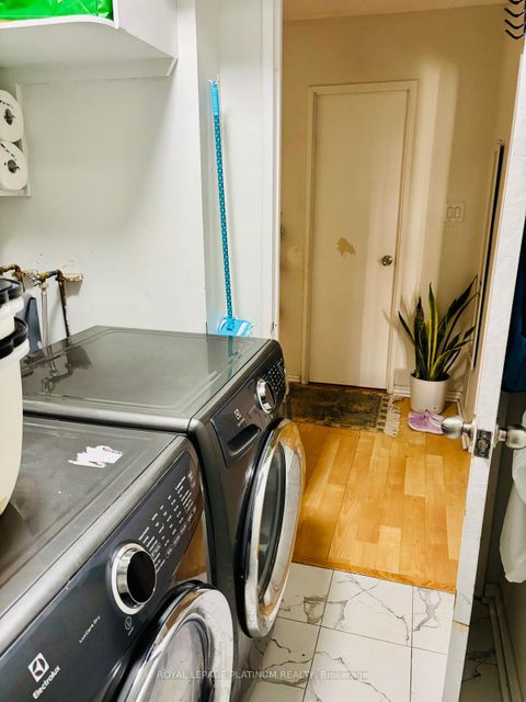 Photo 14 at 408 - 330 Dixon Road, The Westway, Toronto