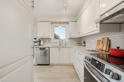 Photo 13 at 33 Porter Crescent, Grove East, Barrie