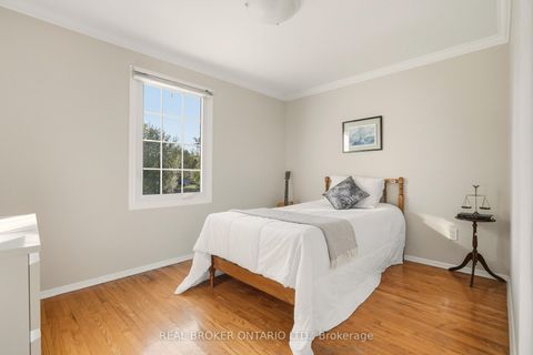 Photo 26 at 33 Porter Crescent, Grove East, Barrie