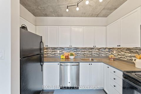 Photo 8 at 401 - 1029 King Street W, Niagara, Toronto