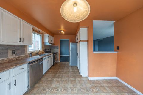 Photo 12 at 200 Adele Crescent, McLaughlin, Oshawa