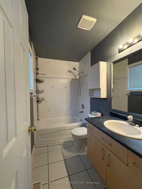 Photo 10 at 4 Quinlan Road, Georgian Drive, Barrie