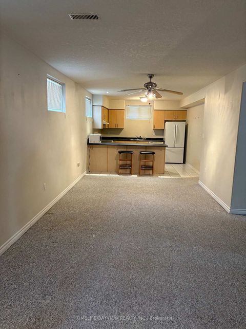 Photo 15 at 4 Quinlan Road, Georgian Drive, Barrie