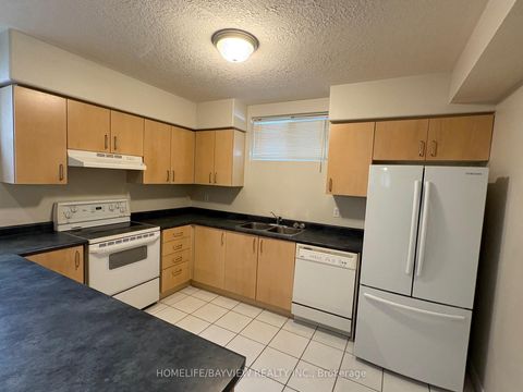 Photo 16 at 4 Quinlan Road, Georgian Drive, Barrie