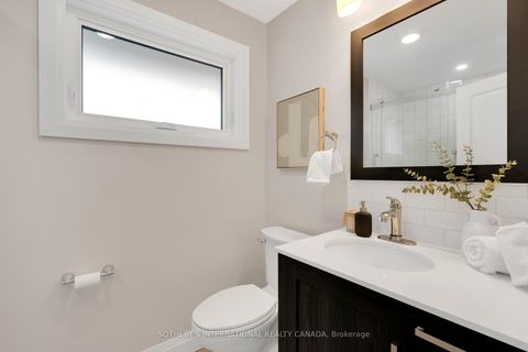 Photo 9 at 15 Wenderly Drive, Aurora Village, Aurora