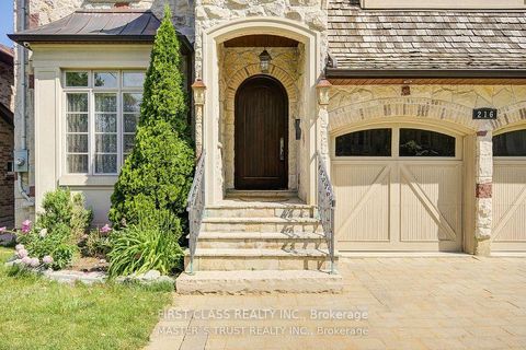 Photo 1 at 216 Parkview Avenue, Willowdale East, Toronto