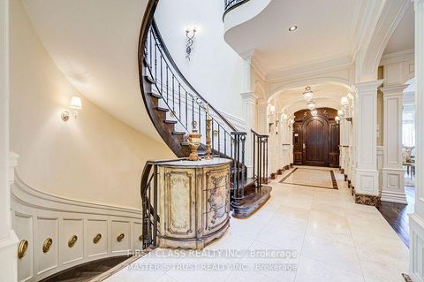 Photo 3 at 216 Parkview Avenue, Willowdale East, Toronto