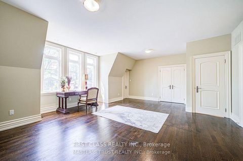 Photo 25 at 216 Parkview Avenue, Willowdale East, Toronto