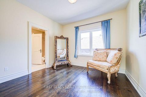 Photo 31 at 216 Parkview Avenue, Willowdale East, Toronto