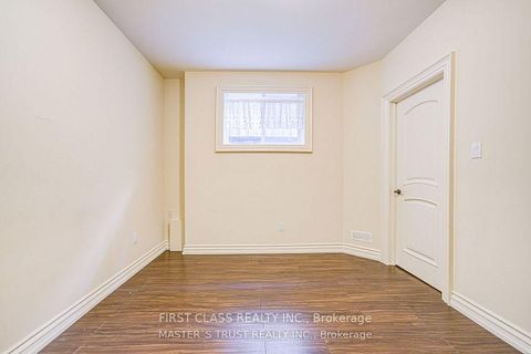 Photo 36 at 216 Parkview Avenue, Willowdale East, Toronto