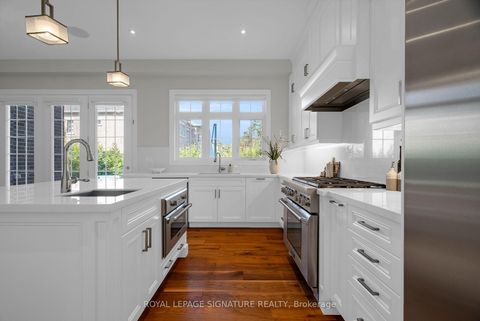 Photo 9 at 55 Glensteeple Trail, Aurora Estates, Aurora