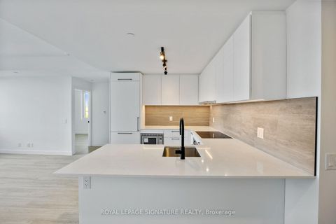 Photo 15 at 1412 - 1050 Eastern Avenue, The Beaches, Toronto