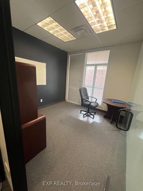 Photo 4 at 8 - 951 Wilson Avenue, CFB, Toronto