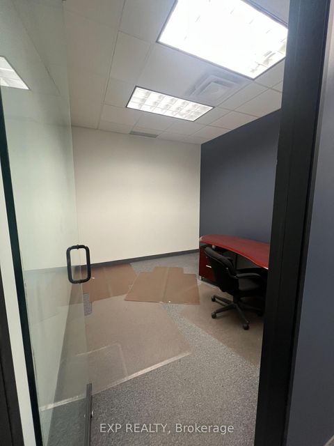 Photo 6 at 8 - 951 Wilson Avenue, CFB, Toronto