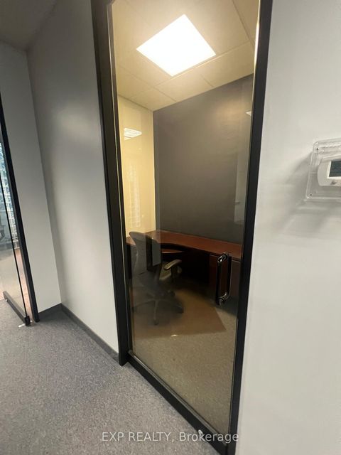 Photo 10 at 8 - 951 Wilson Avenue, CFB, Toronto