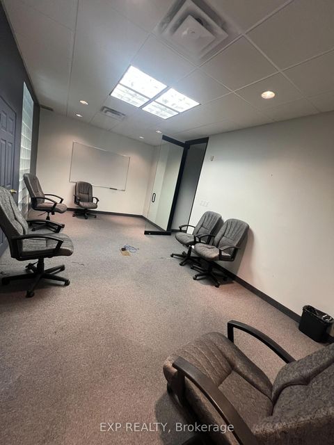 Photo 11 at 8 - 951 Wilson Avenue, CFB, Toronto