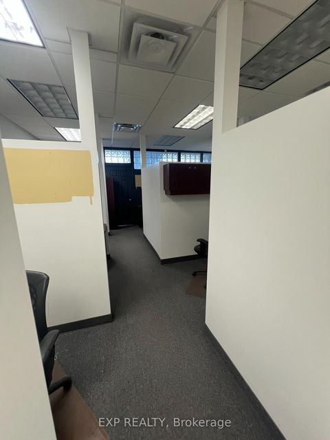 Photo 25 at 8 - 951 Wilson Avenue, CFB, Toronto