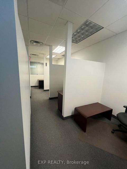 Photo 26 at 8 - 951 Wilson Avenue, CFB, Toronto