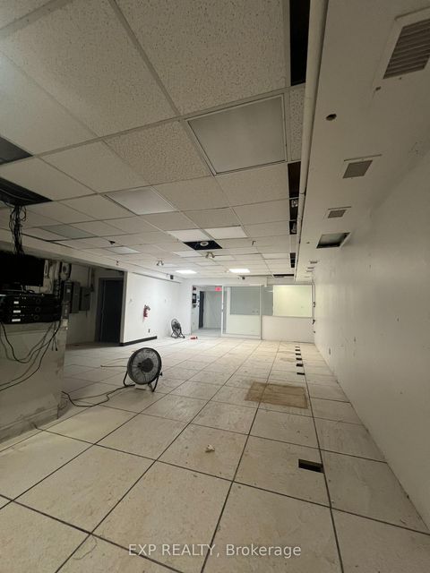 Photo 30 at 8 - 951 Wilson Avenue, CFB, Toronto