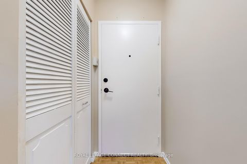 Photo 3 at 5-213 - 50 Old Kingston Road, West Hill, Toronto