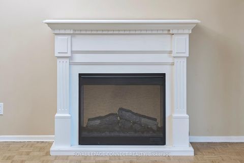 Photo 8 at 5-213 - 50 Old Kingston Road, West Hill, Toronto