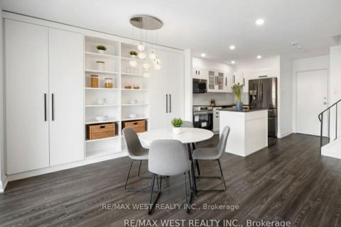 Photo 3 at 236 - 165 Cherokee Boulevard N, Pleasant View, Toronto