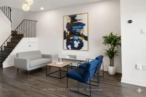 Photo 7 at 236 - 165 Cherokee Boulevard N, Pleasant View, Toronto