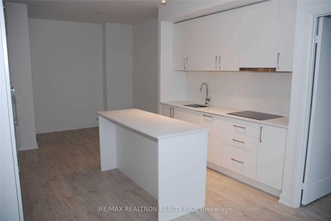 Photo 7 at 1703 - 576 Front Street W, Waterfront Communities C1, Toronto