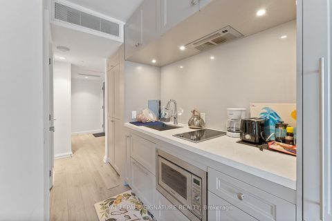 Photo 4 at 1013 - 155 Yorkville Avenue, Annex, Toronto