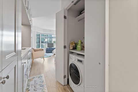 Photo 13 at 1013 - 155 Yorkville Avenue, Annex, Toronto