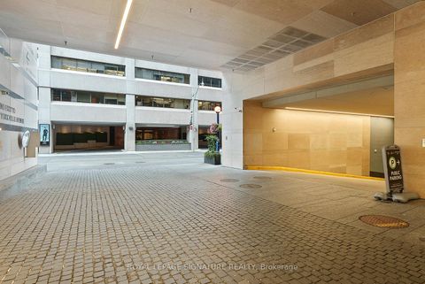 Photo 17 at 1013 - 155 Yorkville Avenue, Annex, Toronto