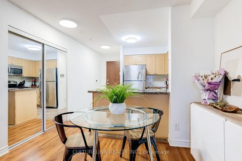 Photo 8 at 2209 - 5 Michael Power Place, City Centre West, Toronto