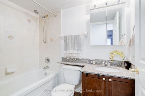 Photo 11 at 2209 - 5 Michael Power Place, City Centre West, Toronto