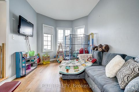 Photo 4 at 290 Country Lane, Painswick South, Barrie