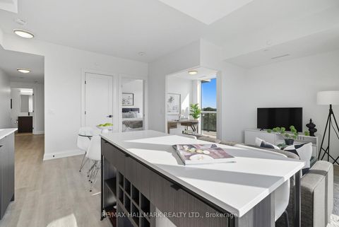 Photo 7 at 513 - 2369 Danforth Avenue, Danforth, Toronto