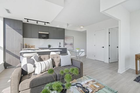 Photo 11 at 513 - 2369 Danforth Avenue, Danforth, Toronto