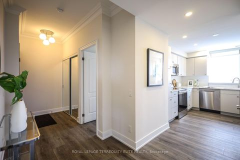 Photo 4 at 1203 - 2 Clairtrell Road, Willowdale East, Toronto