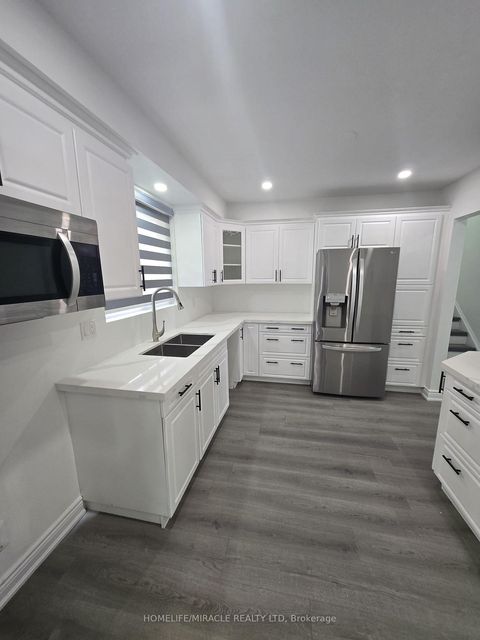 Photo 10 at 3 Sylvia Street, Grove East, Barrie