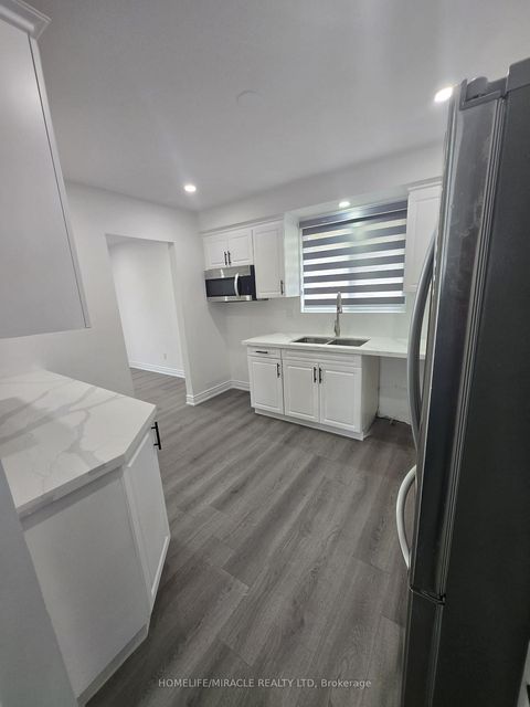 Photo 11 at 3 Sylvia Street, Grove East, Barrie