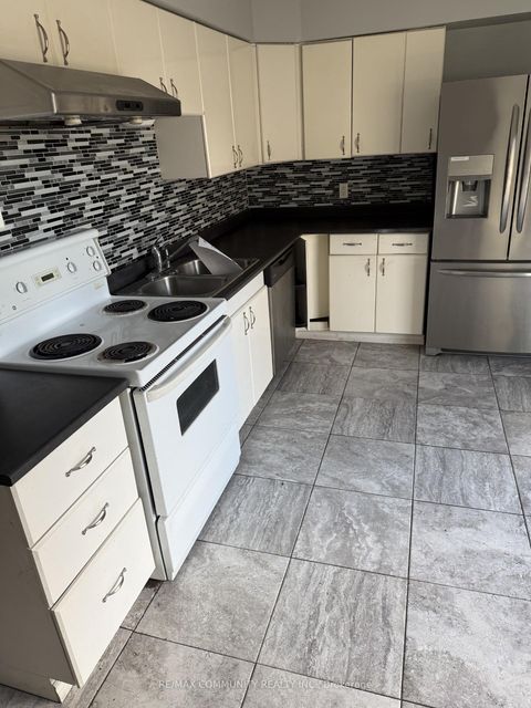 Photo 3 at 2082 St John's Road, Alcona, Innisfil