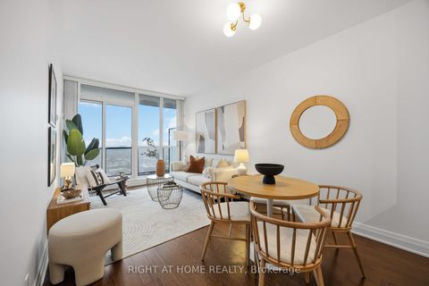 Photo 5 at 909 - 530 St Clair Avenue W, Cedarvale, Toronto