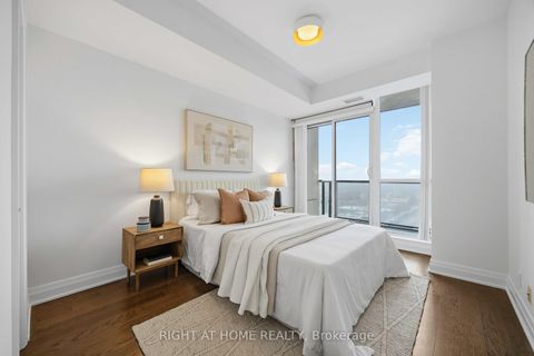 Photo 9 at 909 - 530 St Clair Avenue W, Cedarvale, Toronto