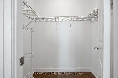 Photo 12 at 909 - 530 St Clair Avenue W, Cedarvale, Toronto