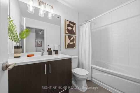 Photo 16 at 909 - 530 St Clair Avenue W, Cedarvale, Toronto