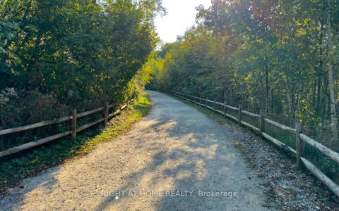 Photo 34 at 909 - 530 St Clair Avenue W, Cedarvale, Toronto