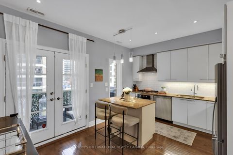 Photo 13 at 45 Pleasant Boulevard, Moore Park, Toronto